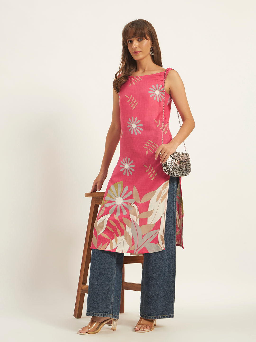 Women Floral Printed Straight Boat neck Kurta