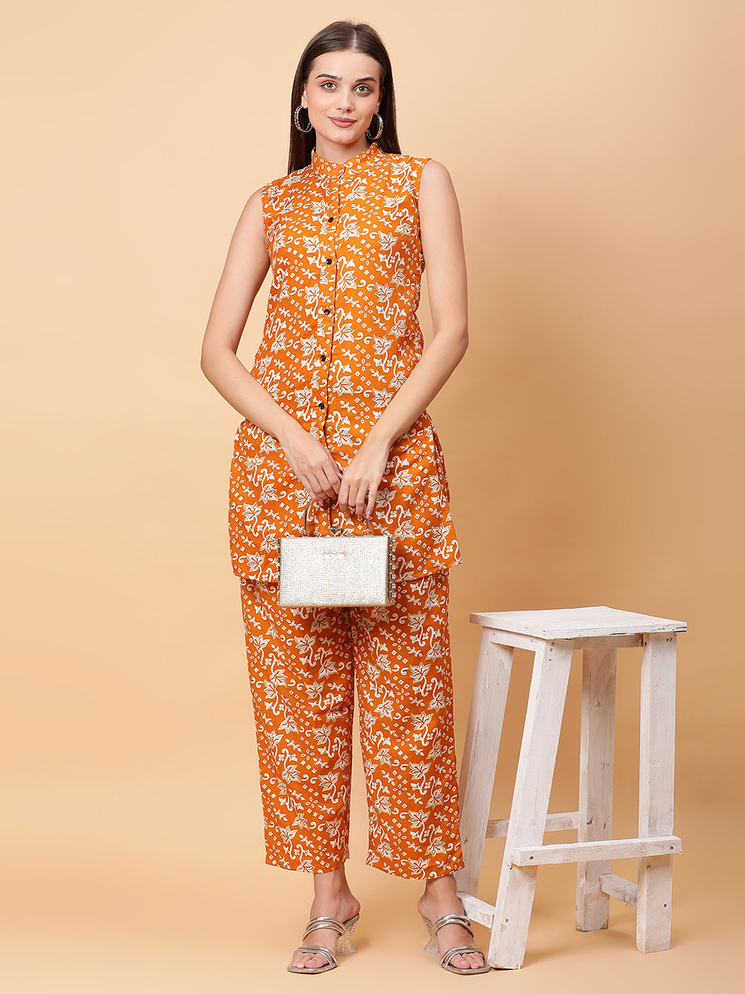 Women Printed Mandarin Collar Co-Ords.