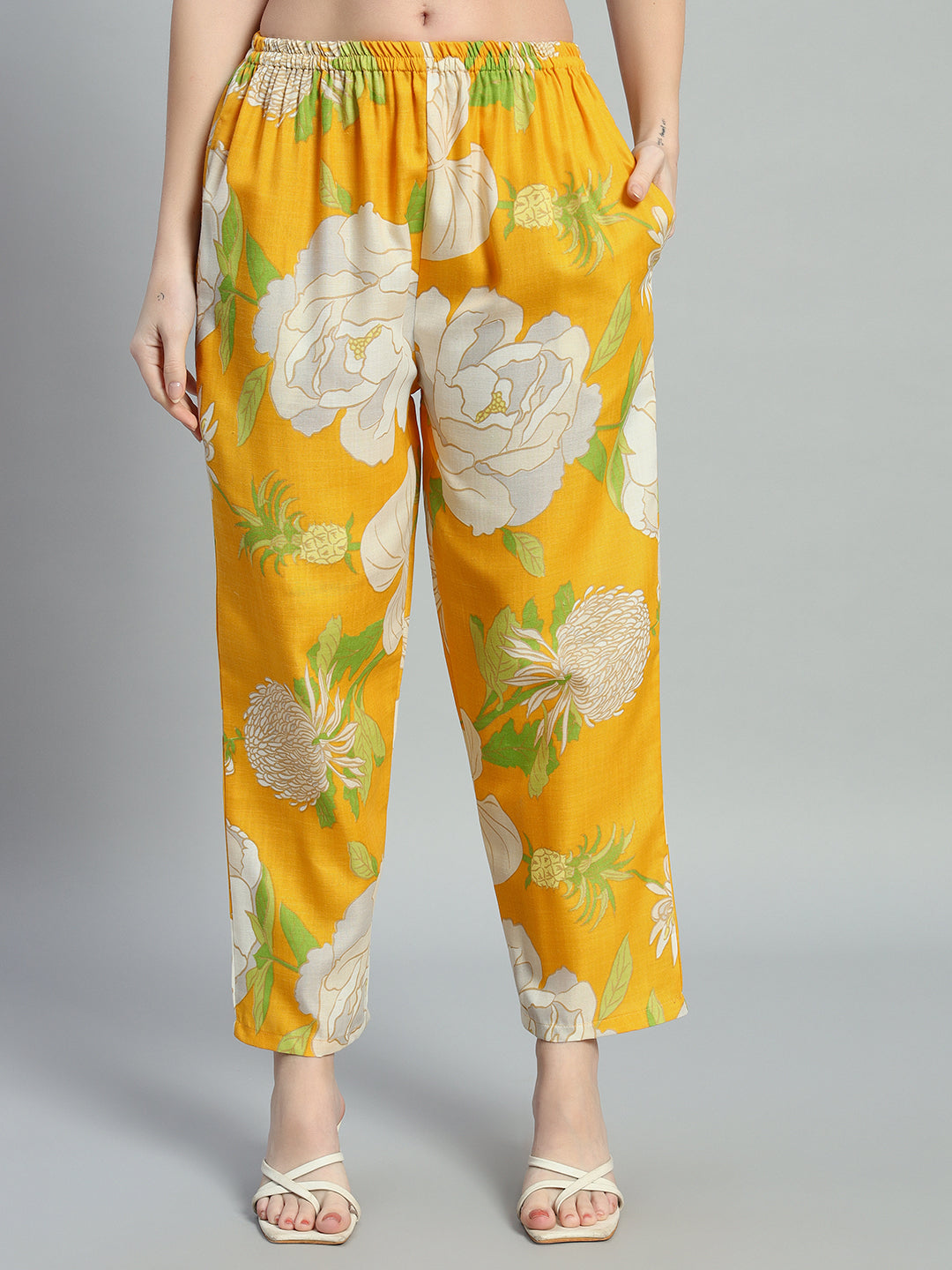 Women Yellow Floral Printed V Co-Ords