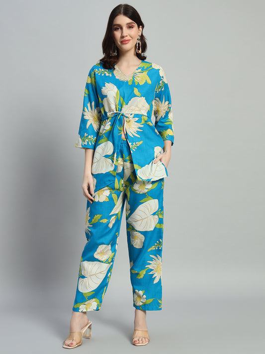 Women Blue Floral Printed V Neck Co-Ords