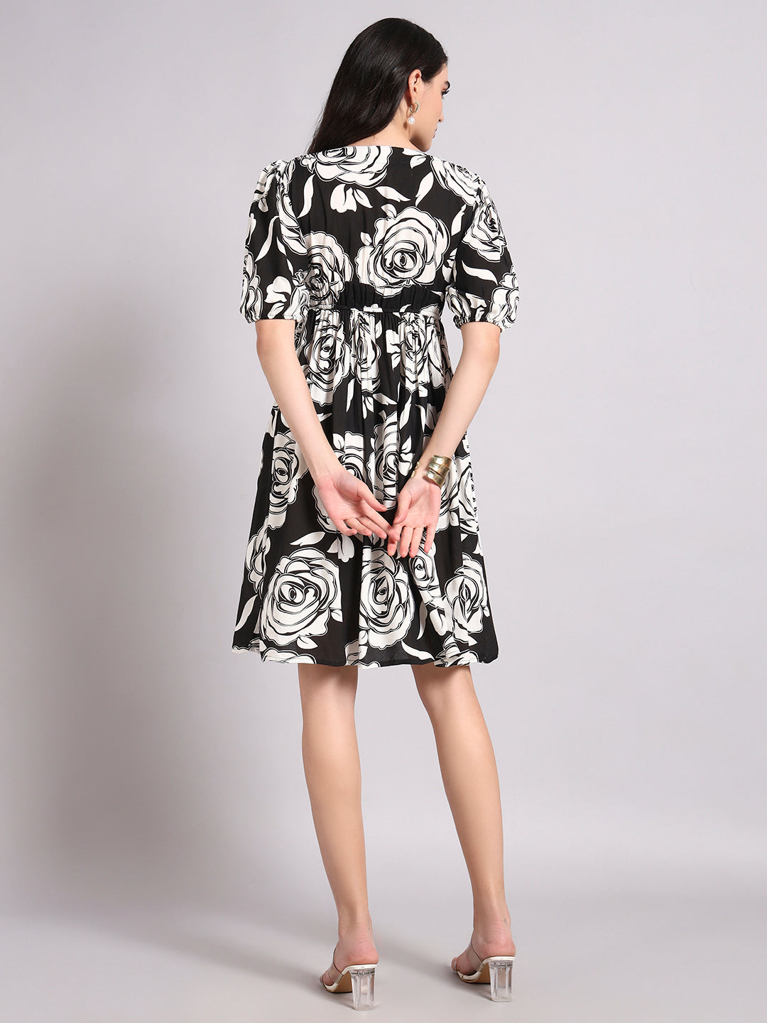 Women Floral Printed V-Neck Puff Sleeve Gathered or Pleated Fit & Flare Dress
