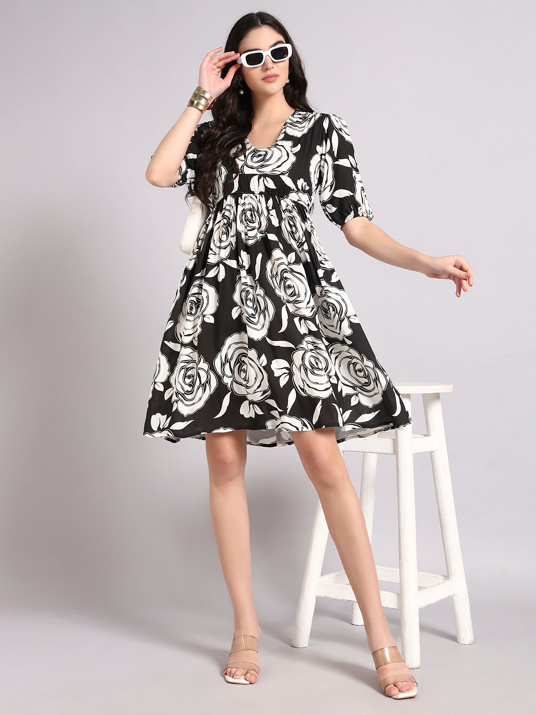 Women Floral Printed V-Neck Puff Sleeve Gathered or Pleated Fit & Flare Dress