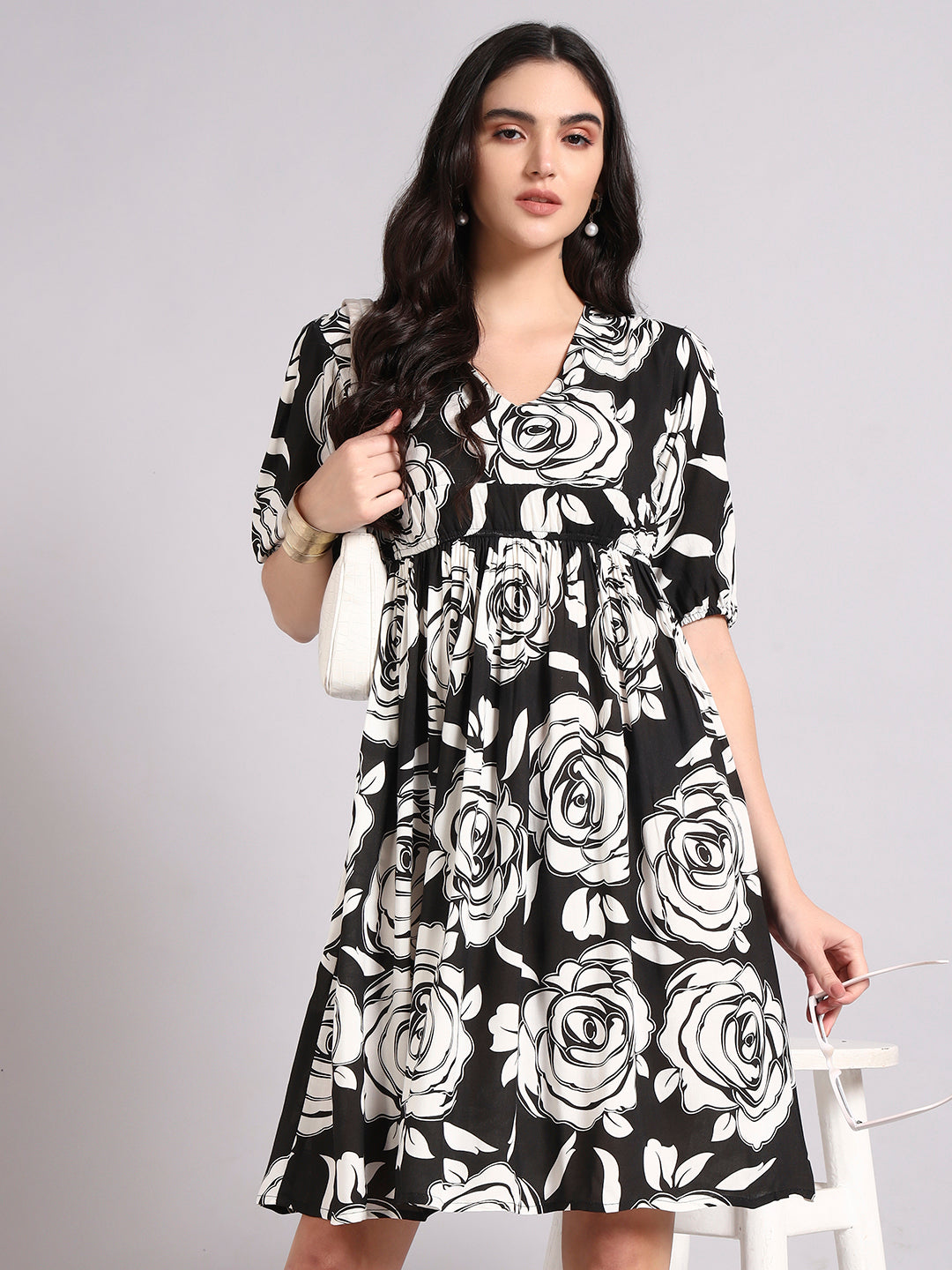 Women Floral Printed V-Neck Puff Sleeve Gathered or Pleated Fit & Flare Dress
