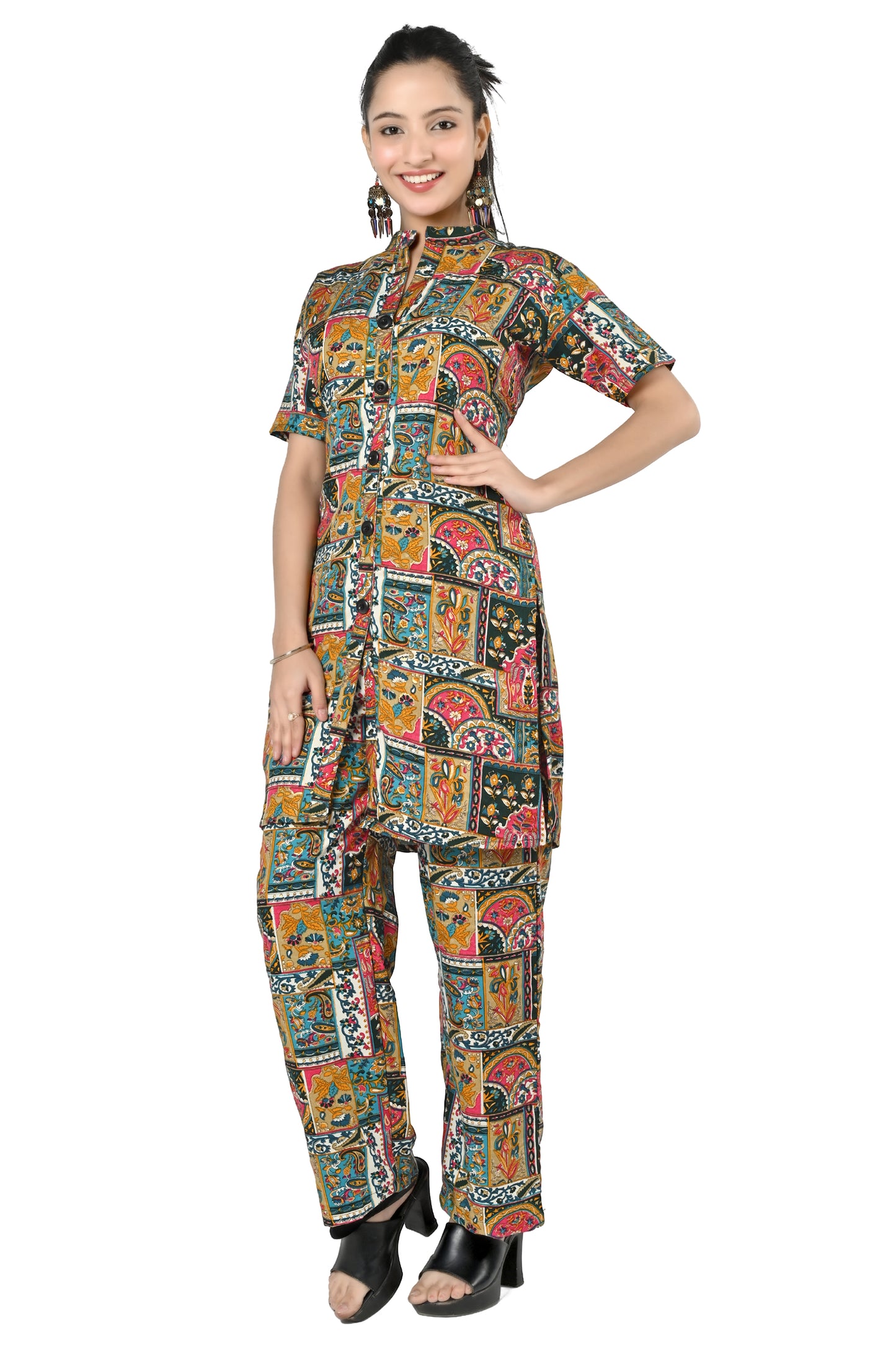 Women Printed Mandarin Collar Co-Ords.