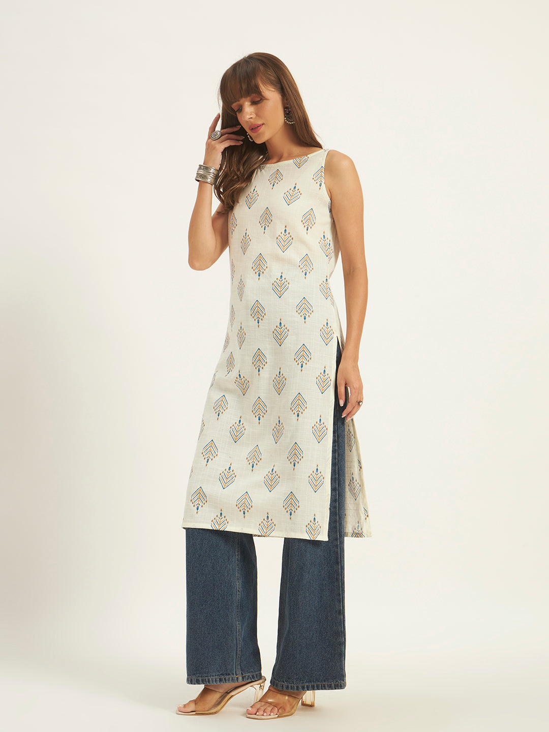 Women Floral Printed Straight Boat neck Kurta