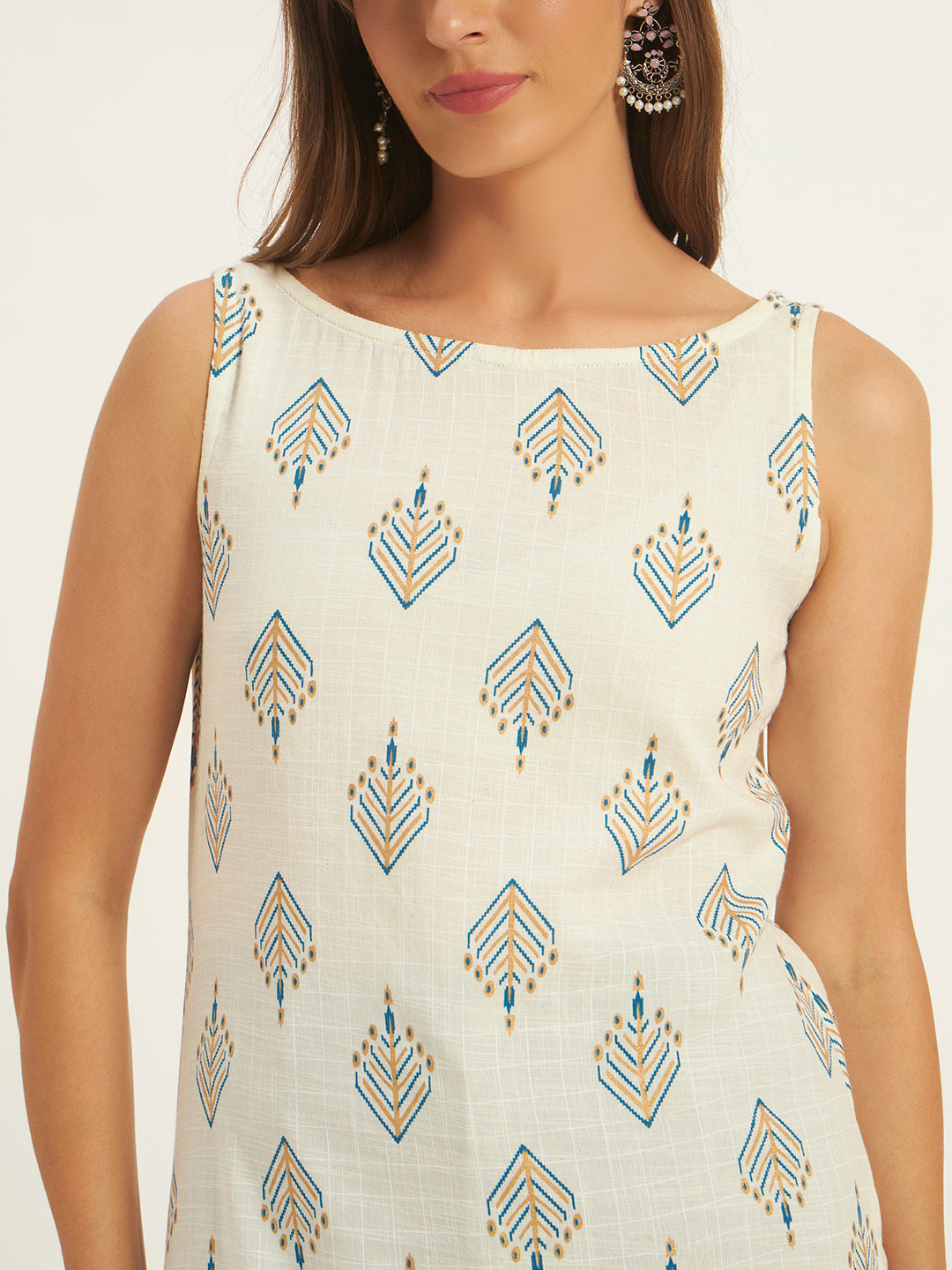 Women Floral Printed Straight Boat neck Kurta