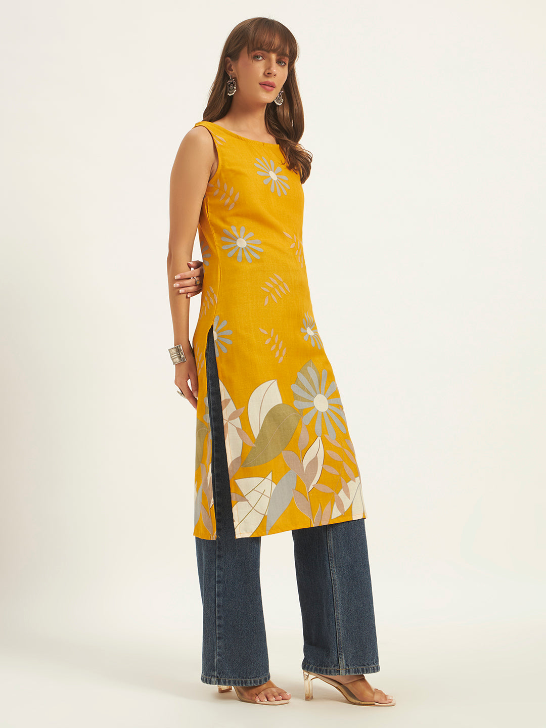 Women Floral Printed Straight Boat neck Kurta