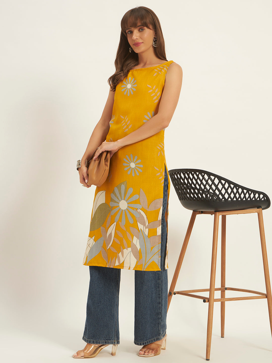 Women Floral Printed Straight Boat neck Kurta
