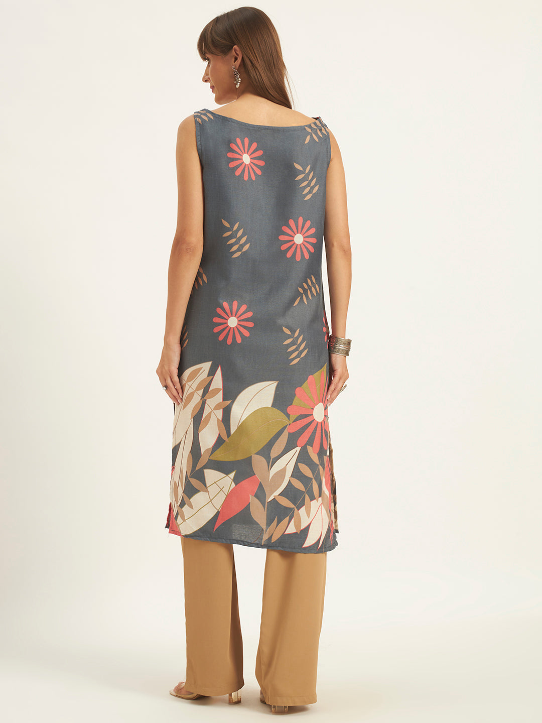 Women Floral Printed Straight Boat neck Kurta