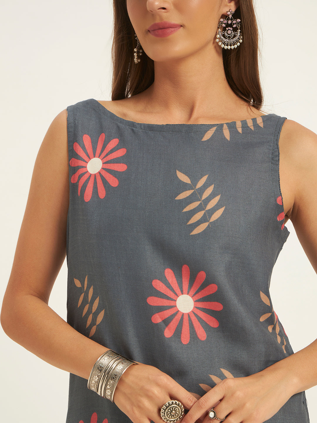 Women Floral Printed Straight Boat neck Kurta