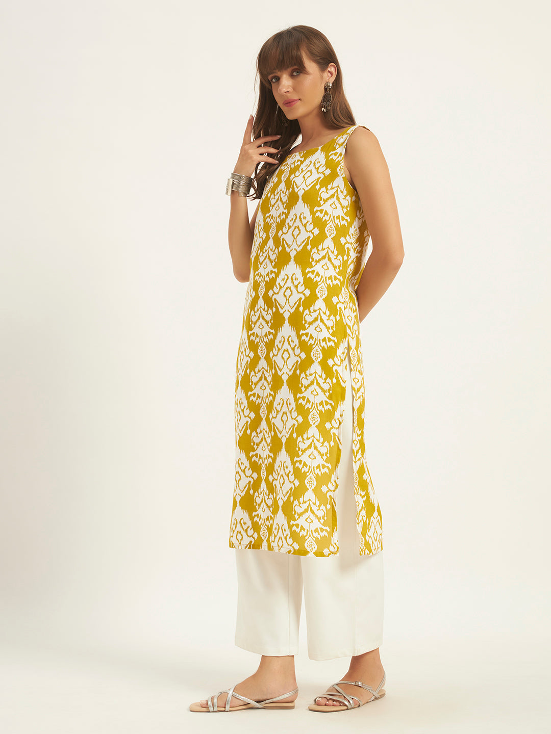 Women Floral Printed Straight Boat neck Kurta