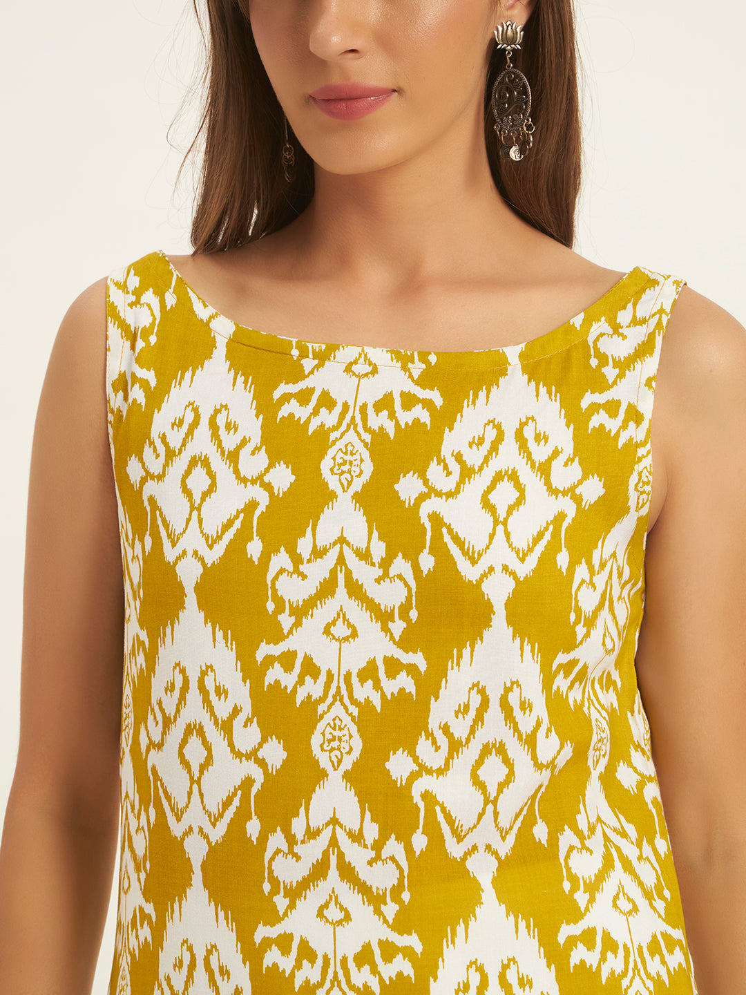 Women Floral Printed Straight Boat neck Kurta