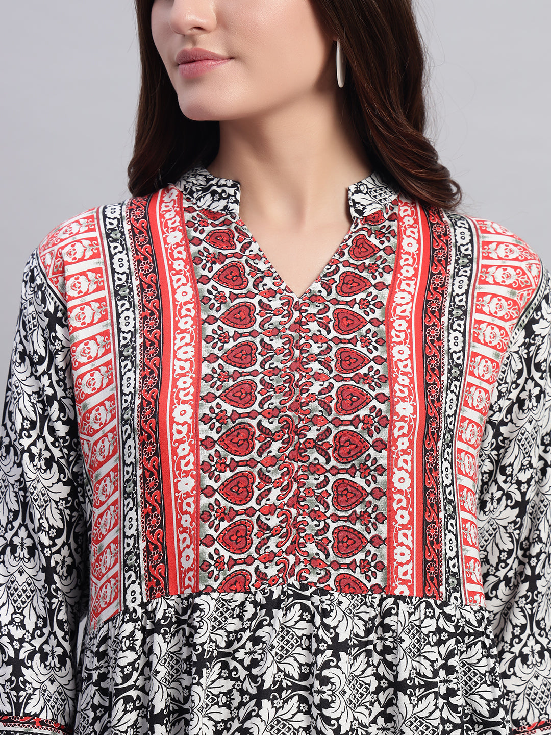 Women Black & White Split Neck Peplum Short Kurti
