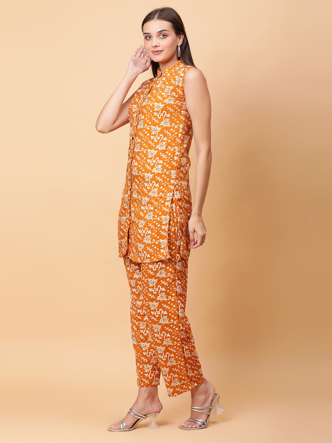 Women Printed Mandarin Collar Co-Ords.