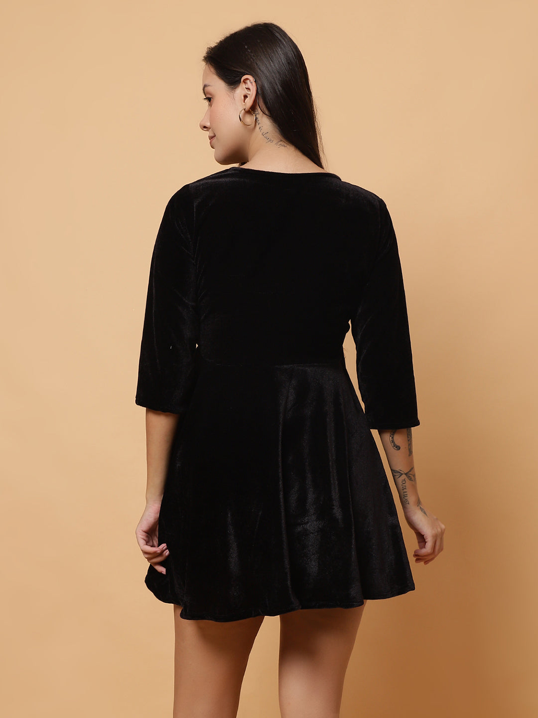 Women Black Velvet V-Neck Short Dress