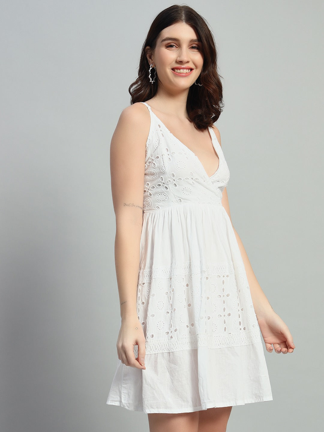 White Sleeveless V neck Dress